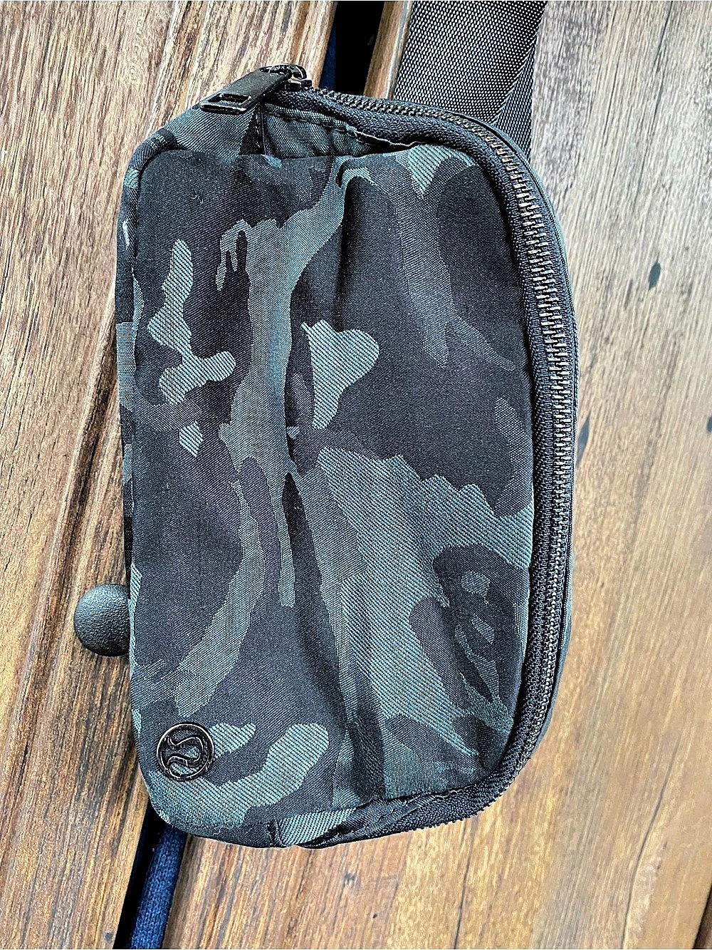 lululemon Everywhere Crossbody Bag 2L OLD VERSION Camo Black & Gray